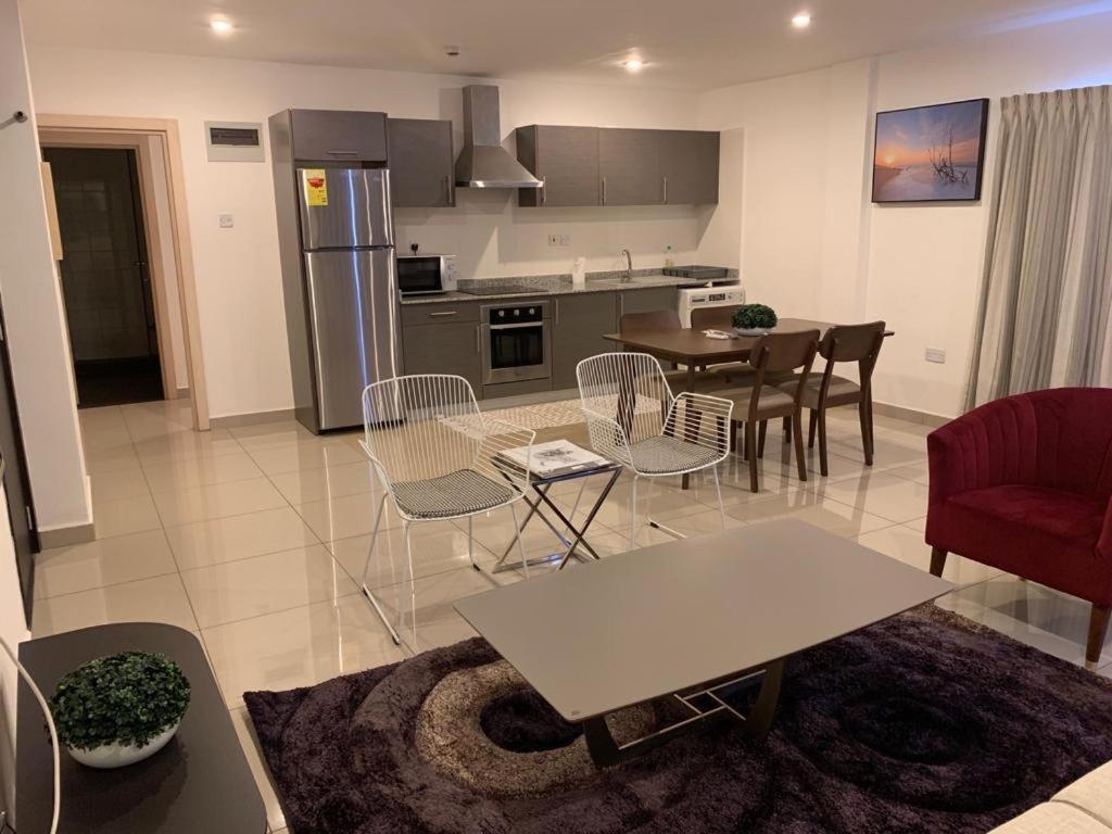The Gallery Luxury Apartments 아크라 외부 사진